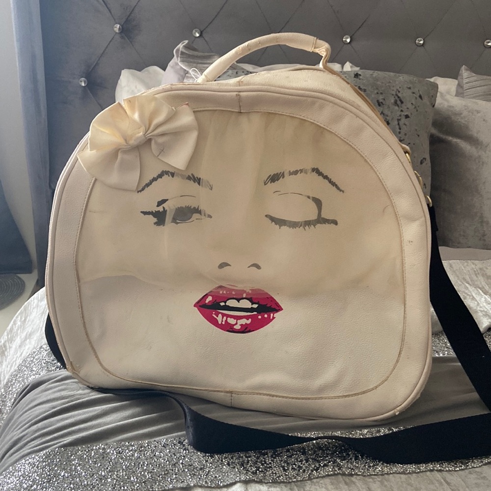 Betsey Johnson x marylin Monroe bag bridal